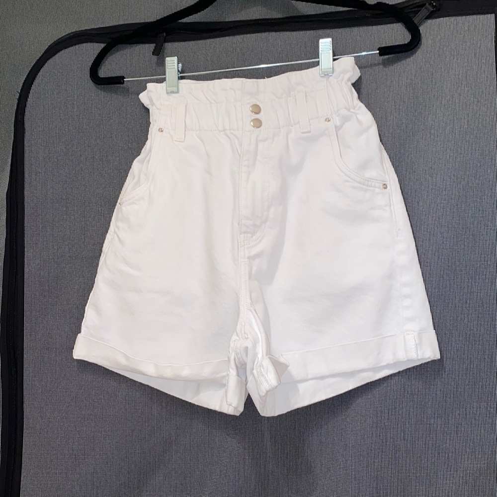 H&M high waisted paper bag shorts